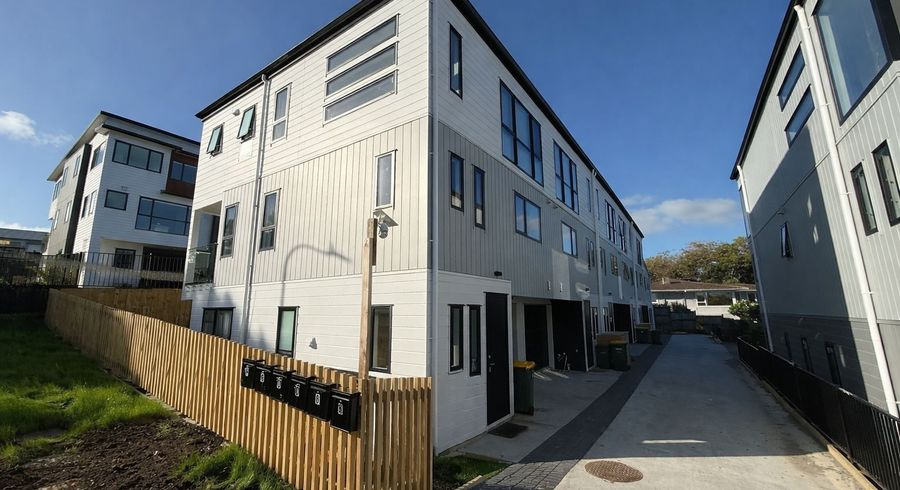  at 10c Howe Street, Howick, Manukau City, Auckland