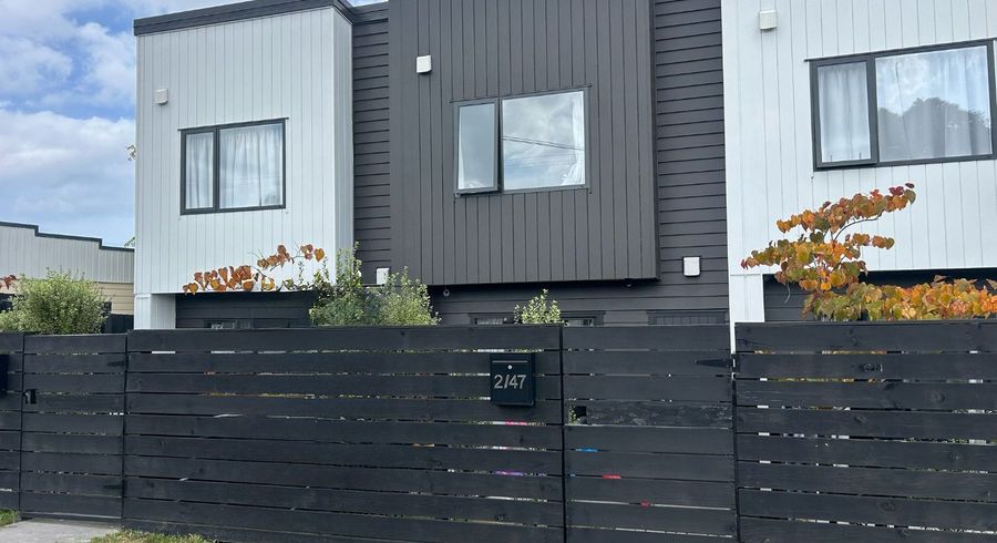  at 2/47 Awaroa Road, Sunnyvale, Waitakere City, Auckland