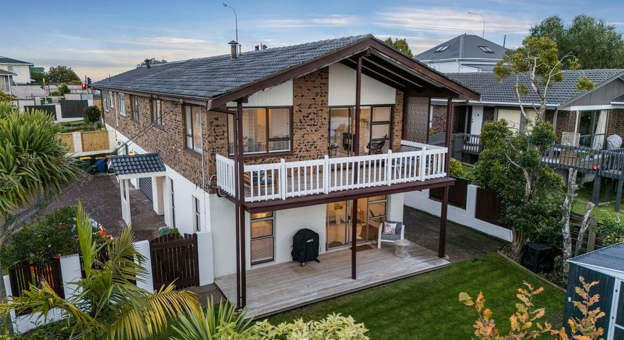  at 2/131 Mokoia Road, Birkenhead, North Shore City, Auckland