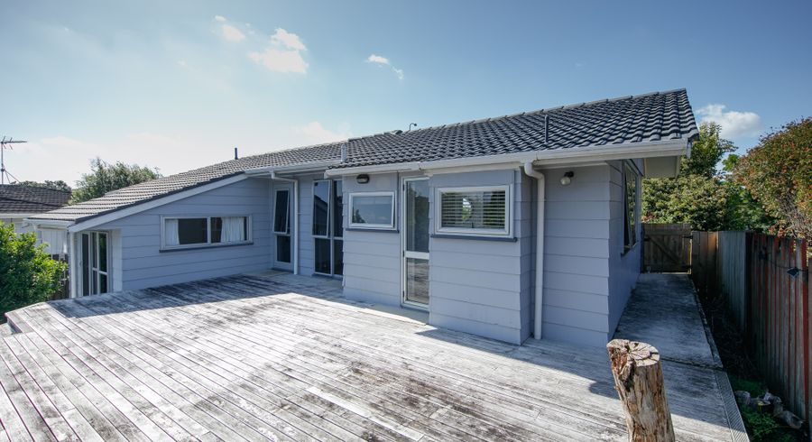  at 9 Cockayne Crescent, Sunnynook, Auckland