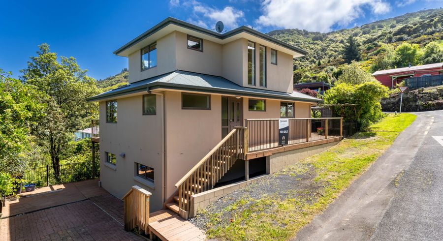  at 50 Ellesmere Street, Ravensbourne, Dunedin