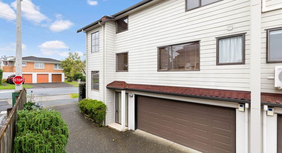  at 27 Campbell Road, Royal Oak, Auckland City, Auckland