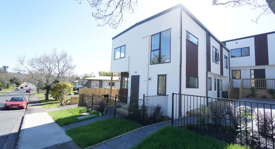  at 1/22 Takapu Street, Henderson, Waitakere City, Auckland