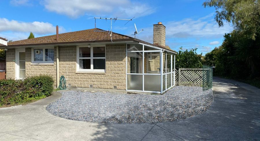 at 6 Rosedale Place, Avonhead, Christchurch City, Canterbury