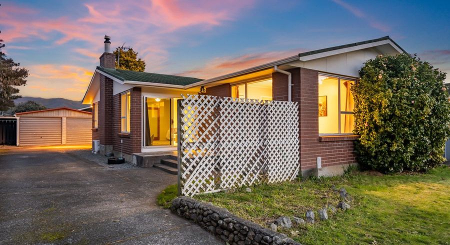  at 75 Pasadena Crescent, Totara Park, Upper Hutt, Wellington