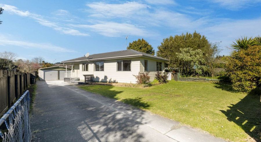  at 18 Lipton Grove, Opaheke, Papakura, Auckland