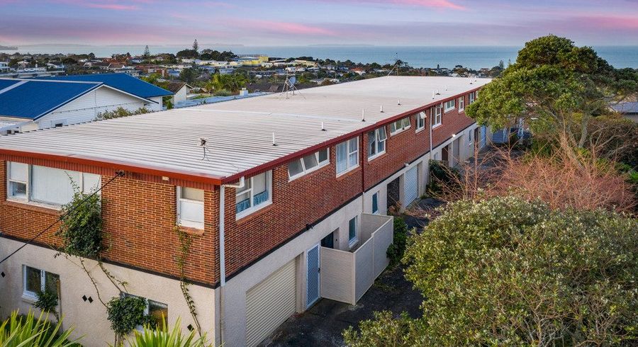 at 3/5 Braemar Road, Castor Bay, North Shore City, Auckland