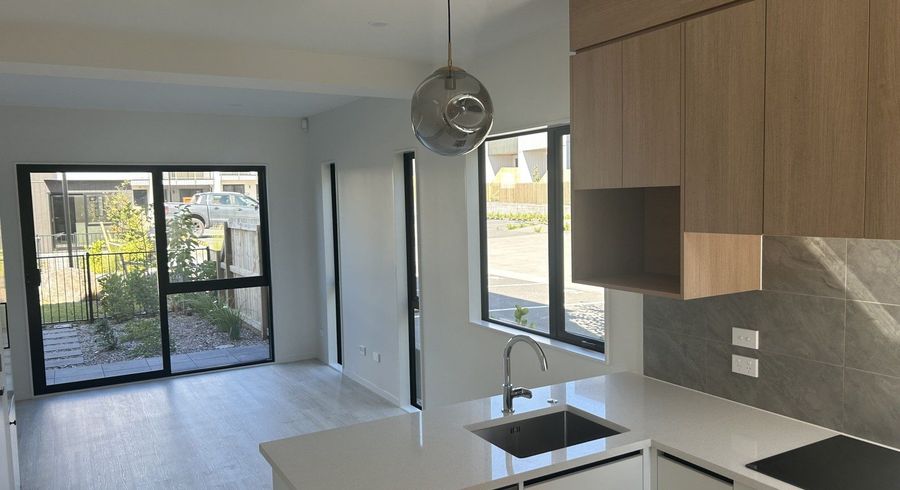  at 12 Tahepuia Lane, Mount Wellington, Auckland City, Auckland