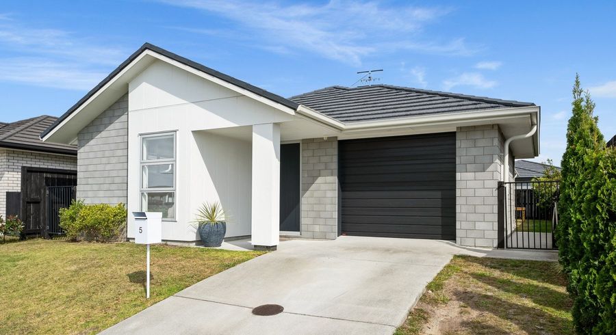  at 5 Tamapahore Boulevard, Papamoa Beach, Papamoa