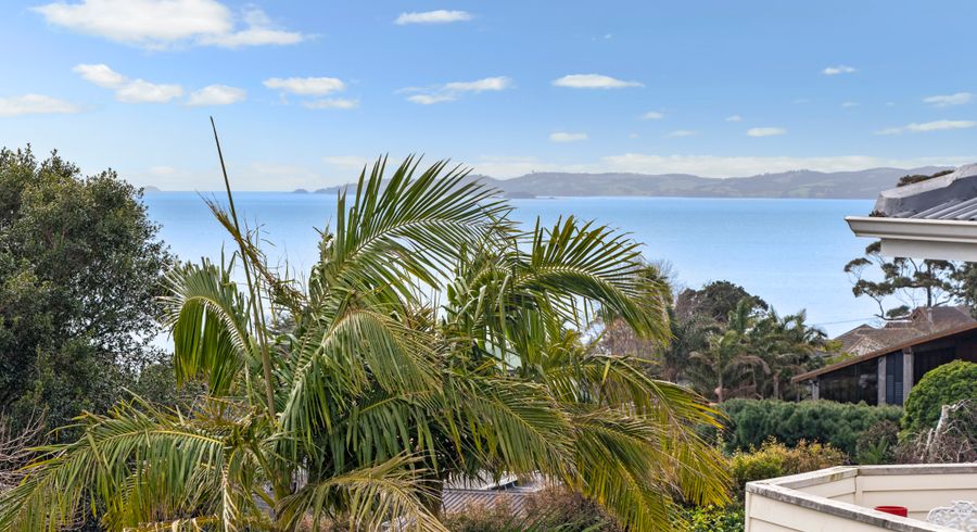  at 2/22 Mcmillan Place, Mellons Bay, Auckland
