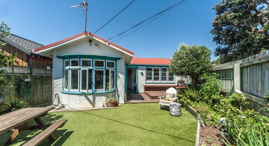  at 83 Apu Crescent, Lyall Bay, Wellington, Wellington