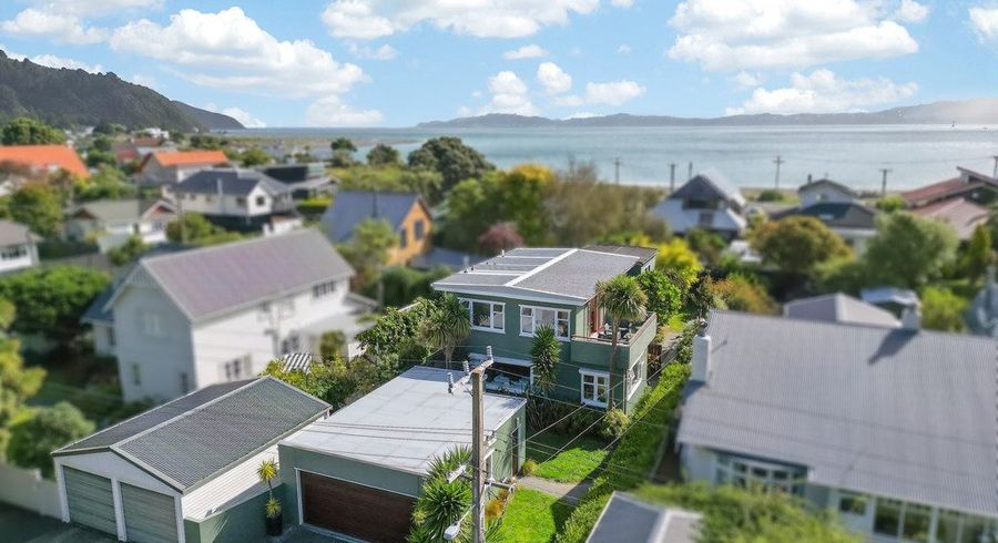  at 118 Oroua Street, Eastbourne, Lower Hutt, Wellington