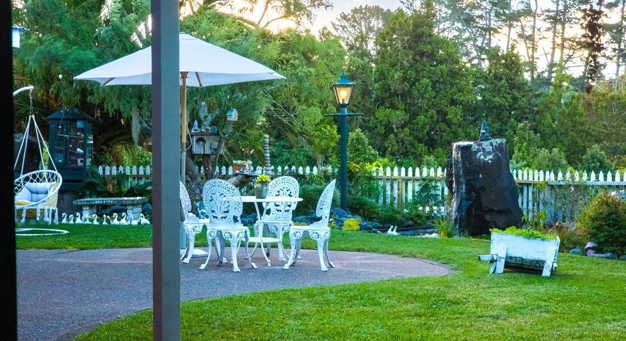  at 54 Roy Maloney Drive, Henderson, Waitakere City, Auckland