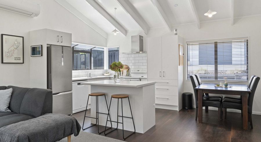  at 4 Meander Drive, Welcome Bay, Tauranga