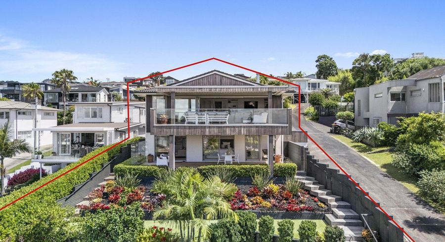  at 7 Commodore Parry Road, Castor Bay, North Shore City, Auckland