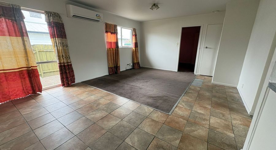  at 2/54 kenderdine Road, Papatoetoe, Manukau City, Auckland