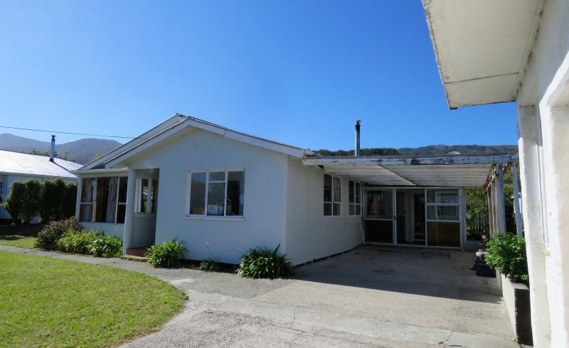  at 42 McGill Street, Waimangaroa, Westport