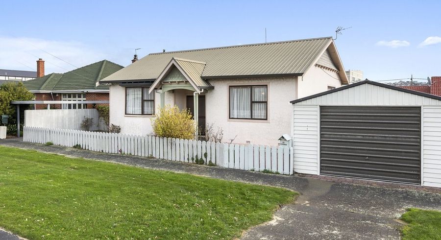  at 60 Royal Crescent, Saint Kilda, Dunedin