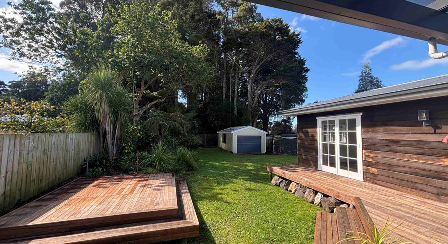  at 25 Hillcrest Avenue, Hillcrest, North Shore City, Auckland