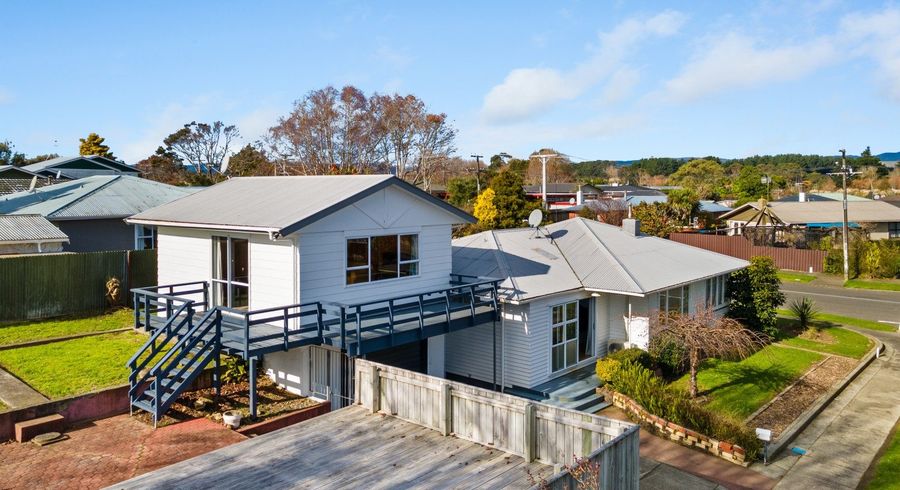  at 2 Stoke Place, Awapuni, Palmerston North