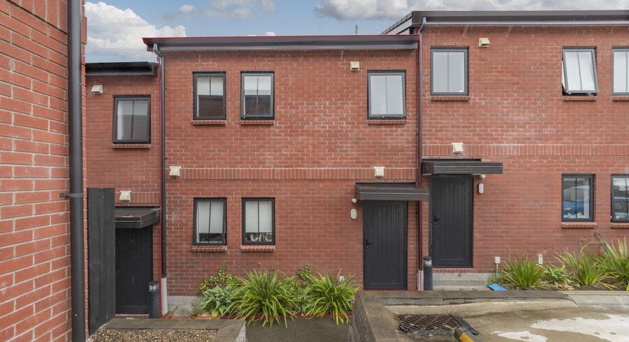  at 14/15 Sunhill Road, Sunnyvale, Waitakere City, Auckland