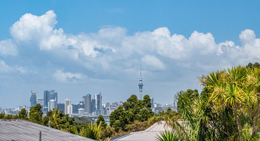  at 2/160 Onewa Road, Northcote, Auckland