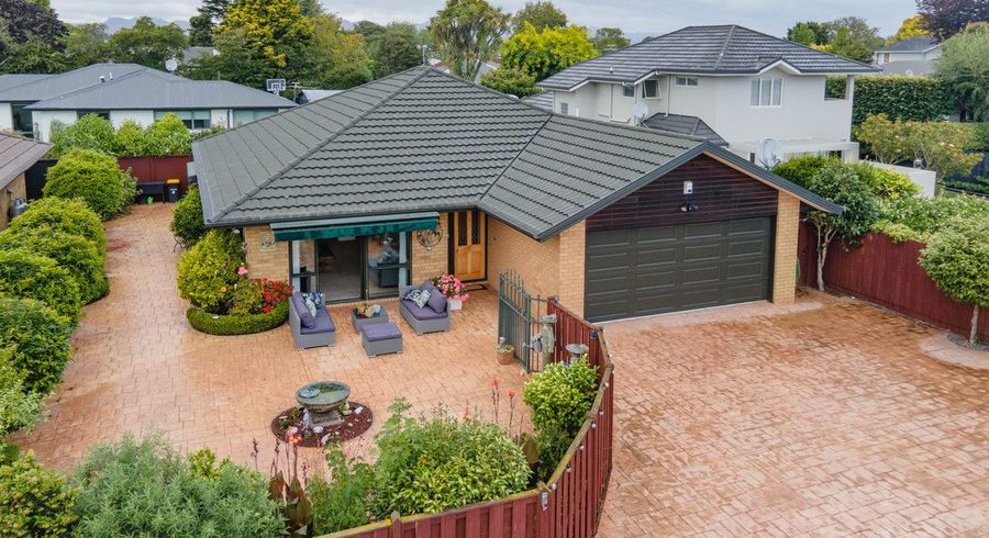  at 2/156 Blighs Road, Strowan, Christchurch