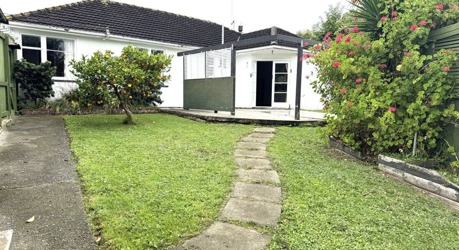  at 3 Nottingham Avenue, Awapuni, Palmerston North, Manawatu / Whanganui