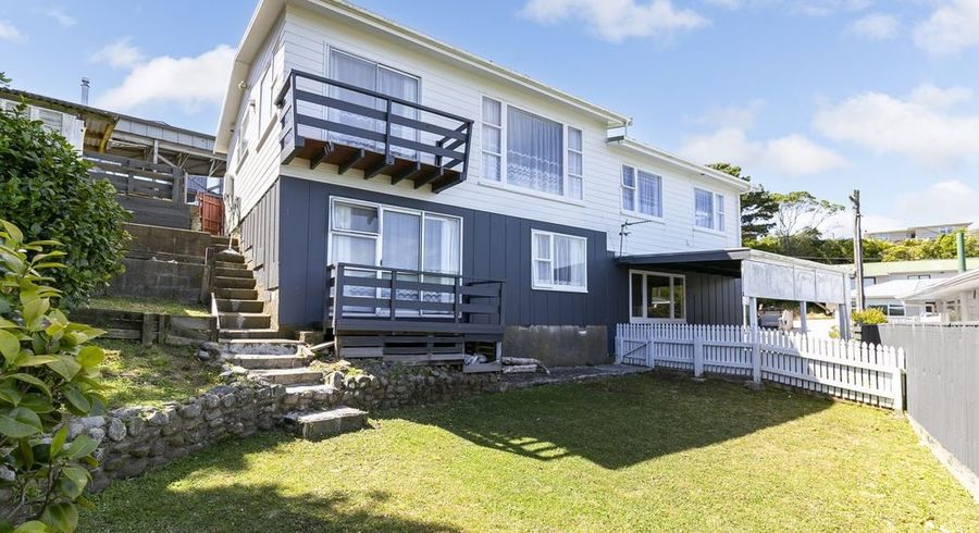  at 23 Griffiths Grove, Newlands, Wellington