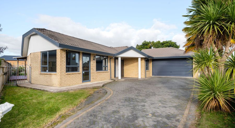  at 11 Castlewold Place, Huntington, Hamilton, Waikato