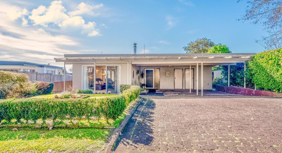  at 10 Leewood Place, Pakuranga, Manukau City, Auckland