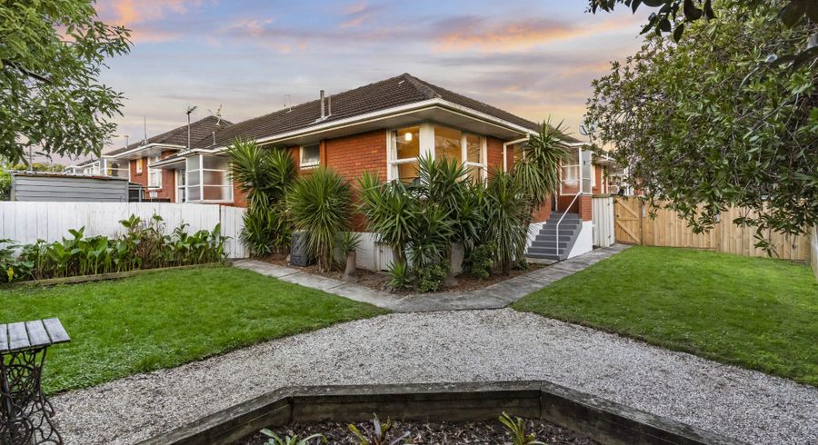  at 3/110 East Coast Road, Forrest Hill, Auckland