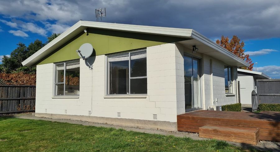  at 2/10 Brogar Place, Casebrook, Christchurch