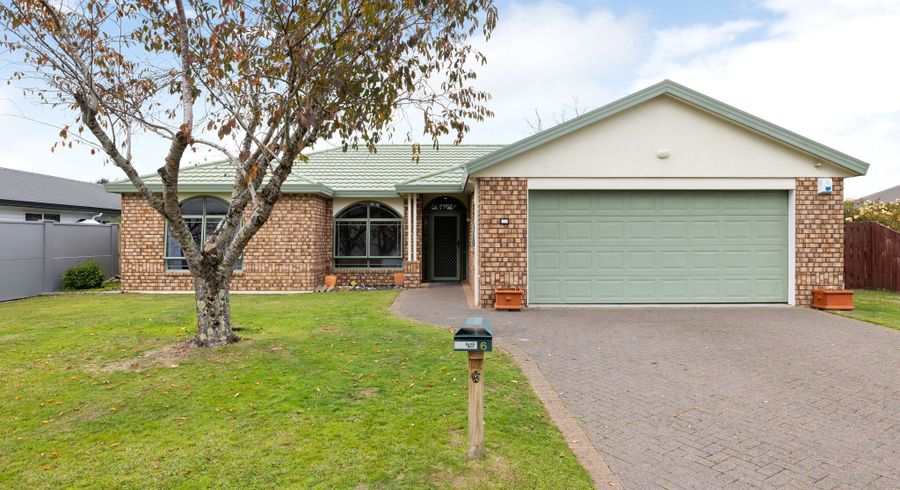  at 6 Bouverie Crescent, Flagstaff, Hamilton, Waikato