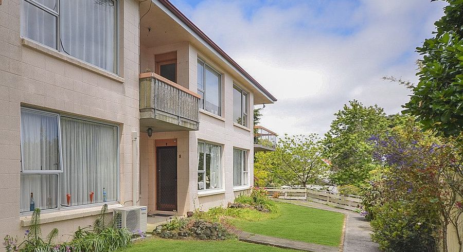  at 8/2 Fairview Road, Mount Eden, Auckland City, Auckland