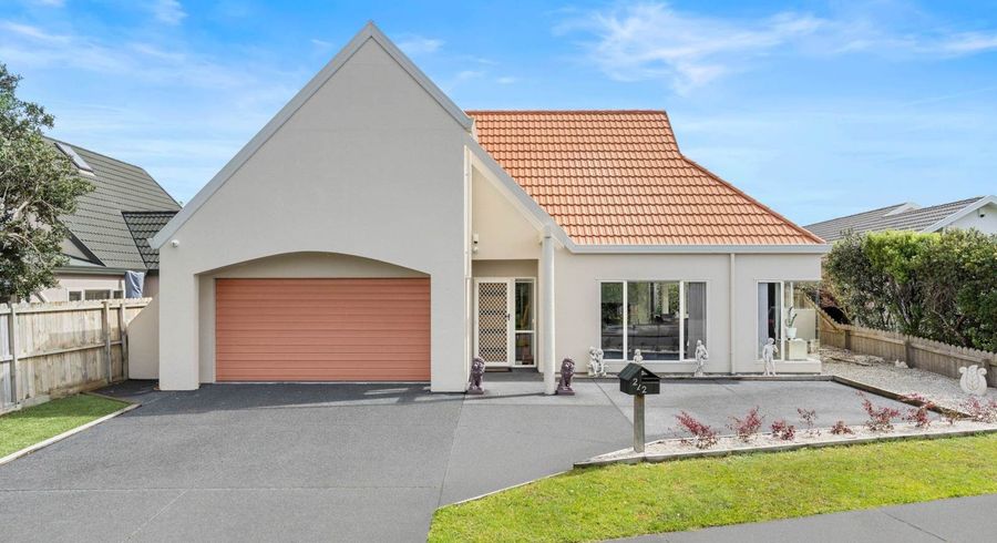  at 2/2 Uldale Place, Northpark, Auckland