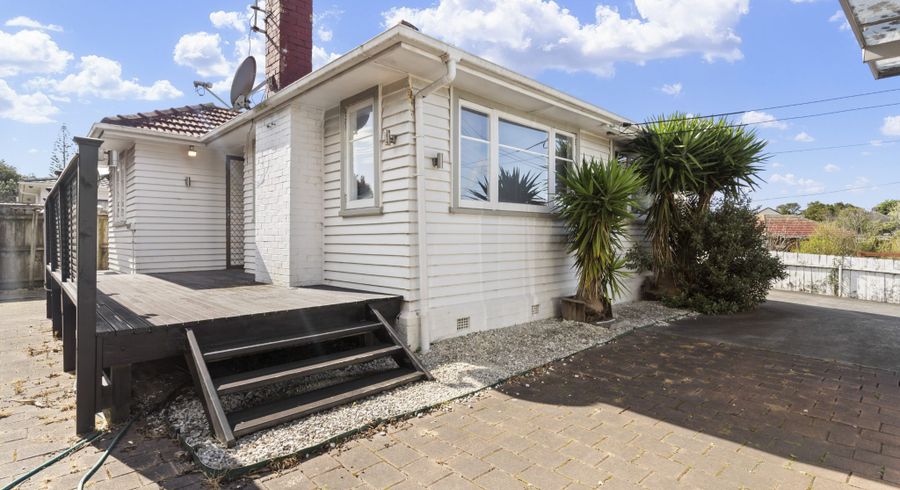  at 123 Stoddard Road, Wesley, Auckland