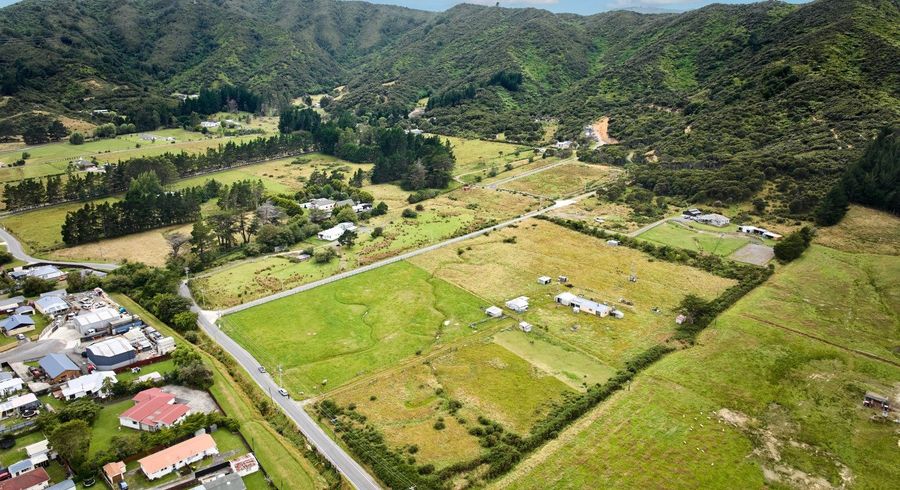  at 104 Upper Fitzherbert Road, Wainuiomata, Lower Hutt, Wellington