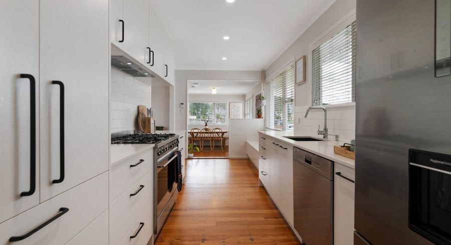  at 16  Wheatley Avenue, Pakuranga, Manukau City, Auckland