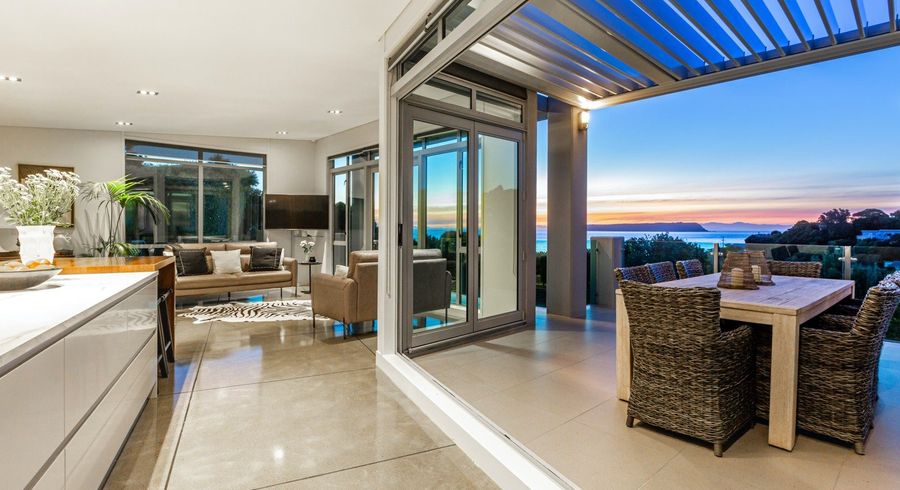  at 32 Roys Road, Plimmerton, Porirua, Wellington