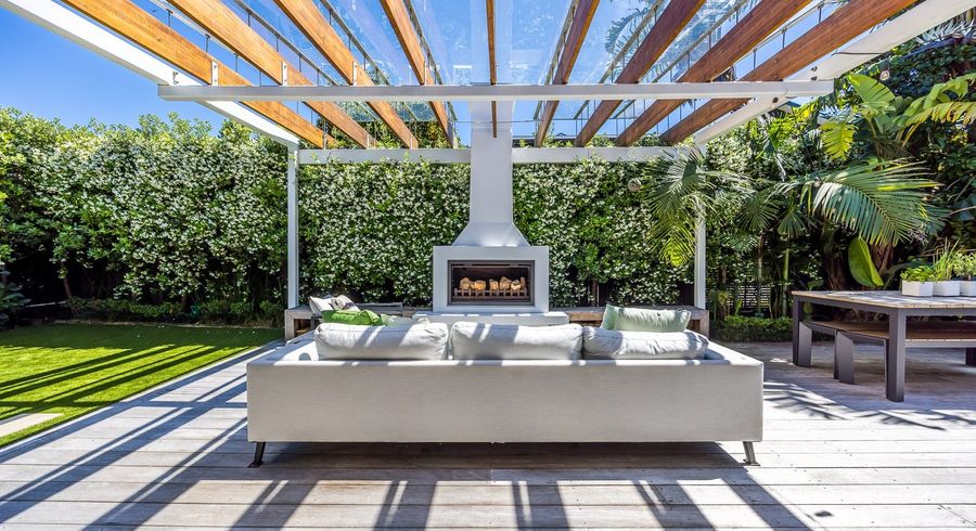  at 2/192 Queen Street, Northcote Point, North Shore City, Auckland