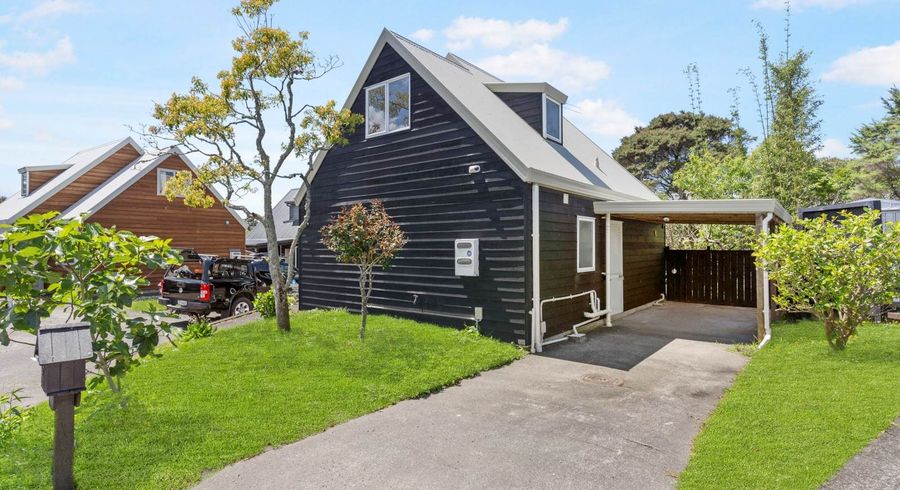  at 23 Caspian Close, New Lynn, Waitakere City, Auckland