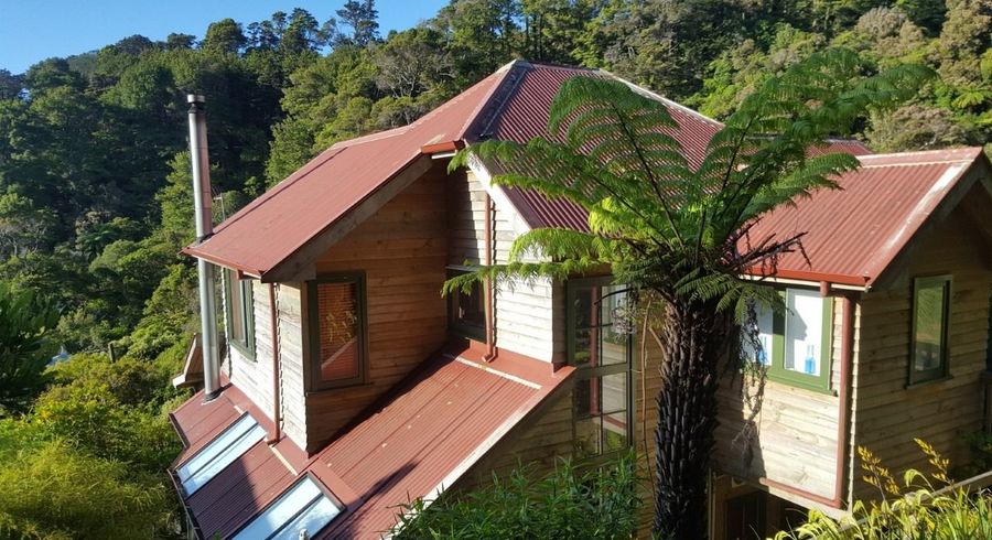  at 34 Moana Road, Days Bay, Lower Hutt