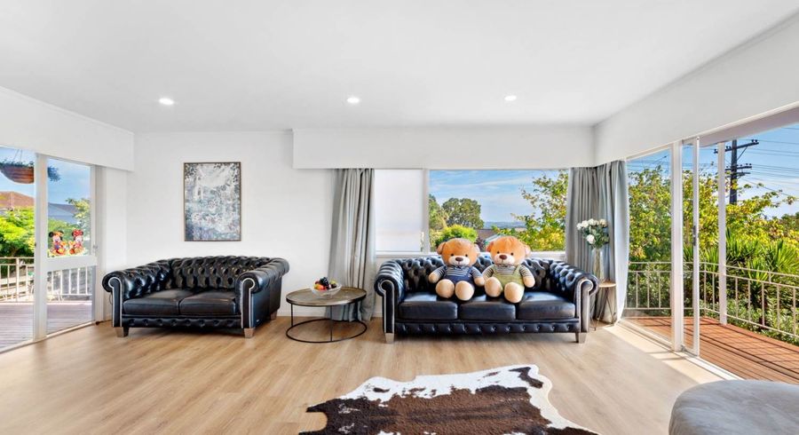  at 31 Royal Road, Massey, Waitakere City, Auckland
