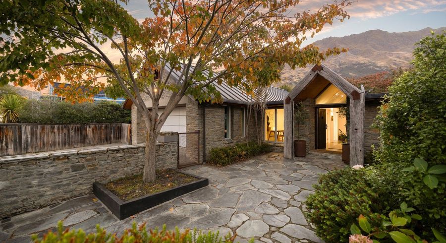  at 12 Amber Close, Arthurs Point, Queenstown-Lakes, Otago