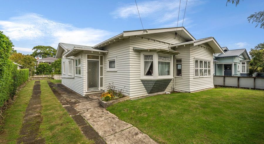  at 77 Halesowen Avenue, Mount Eden, Auckland City, Auckland