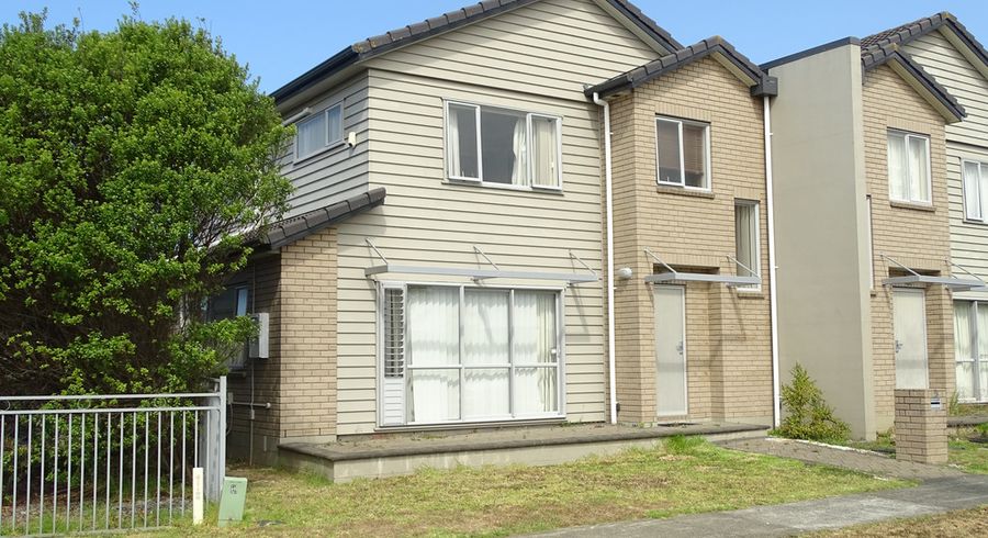  at 28 Salford Crescent, Flat Bush, Auckland