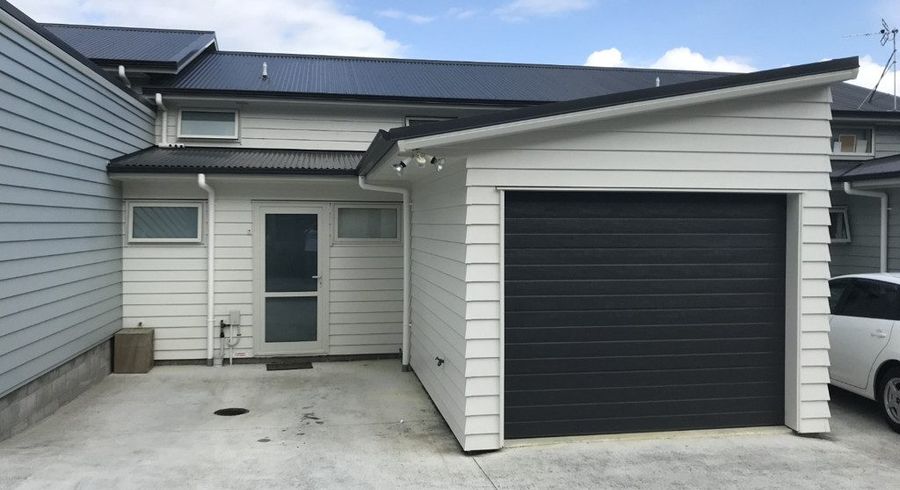 at 25 Apple Orchard Way, Sunnyvale, Waitakere City, Auckland