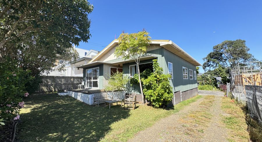  at 6 Weona Place, Westmere, Auckland City, Auckland