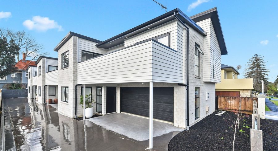  at 1/13 Manning Street, Hamilton Central, Hamilton